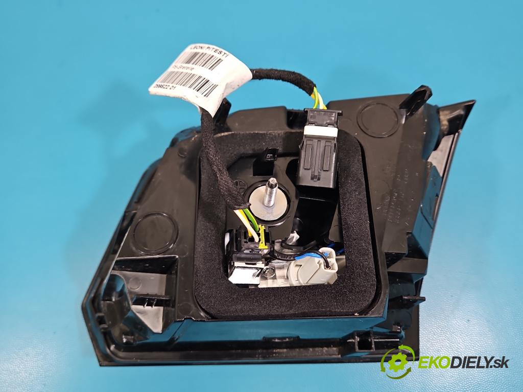 Peugeot 3008 II 2016-2023 1.5 hdi 131 HP automatic 96 kW 1499 cm3 5- svetlo / reflektor zadné ľavé 9810477880 (Kľučka dverí ostatné)