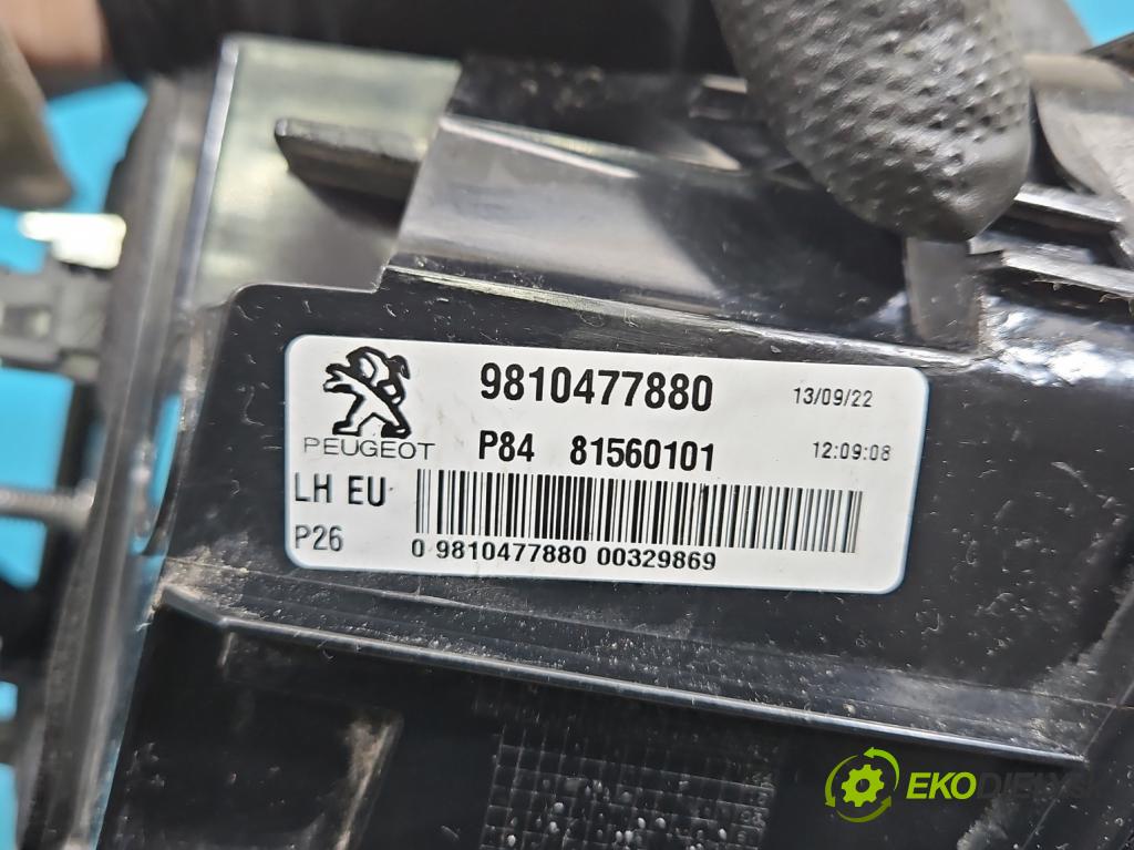 Peugeot 3008 II 2016-2023 1.5 hdi 131 HP automatic 96 kW 1499 cm3 5- svetlo / reflektor zadné ľavé 9810477880 (Kľučka dverí ostatné)