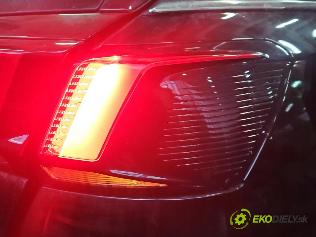 Peugeot 3008 II 2016-2023 1.5 hdi 131 HP automatic 96 kW 1499 cm3 5- svetlo / reflektor zadné pravé 9810477080 (Kľučka dverí ostatné)