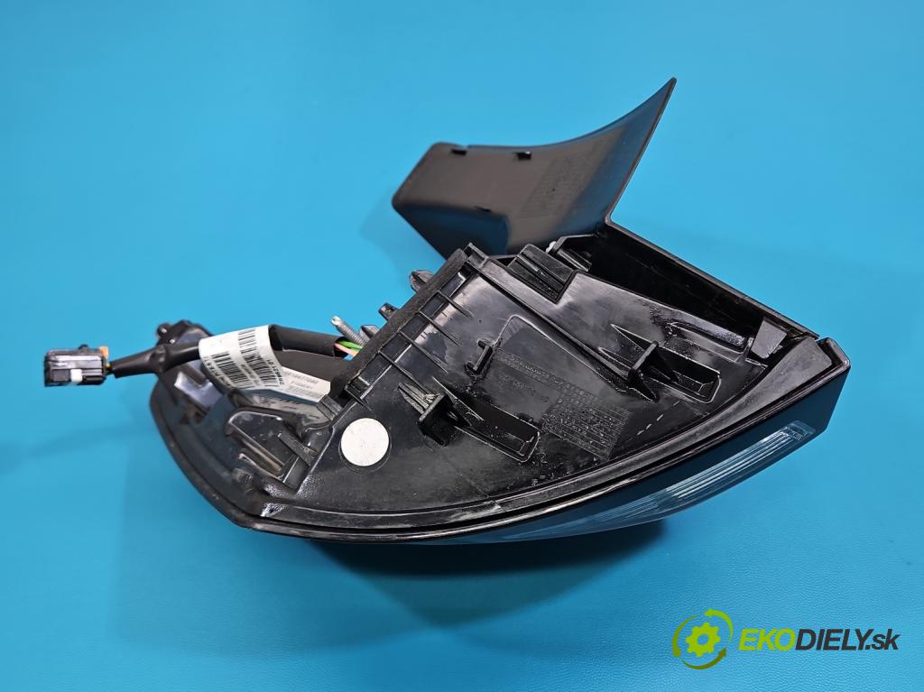 Peugeot 3008 II 2016-2023 1.5 hdi 131 HP automatic 96 kW 1499 cm3 5- svetlo / reflektor zadné pravé 9810477080 (Kľučka dverí ostatné)