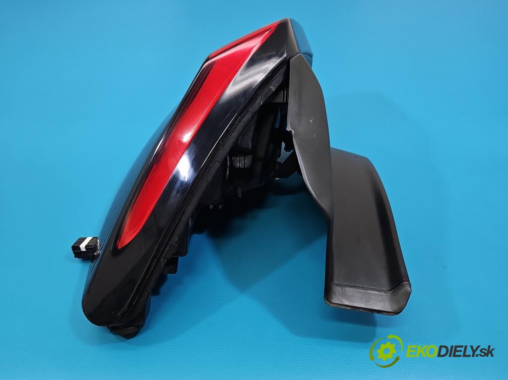 Peugeot 3008 II 2016-2023 1.5 hdi 131 HP automatic 96 kW 1499 cm3 5- svetlo / reflektor zadné pravé 9810477080 (Kľučka dverí ostatné)