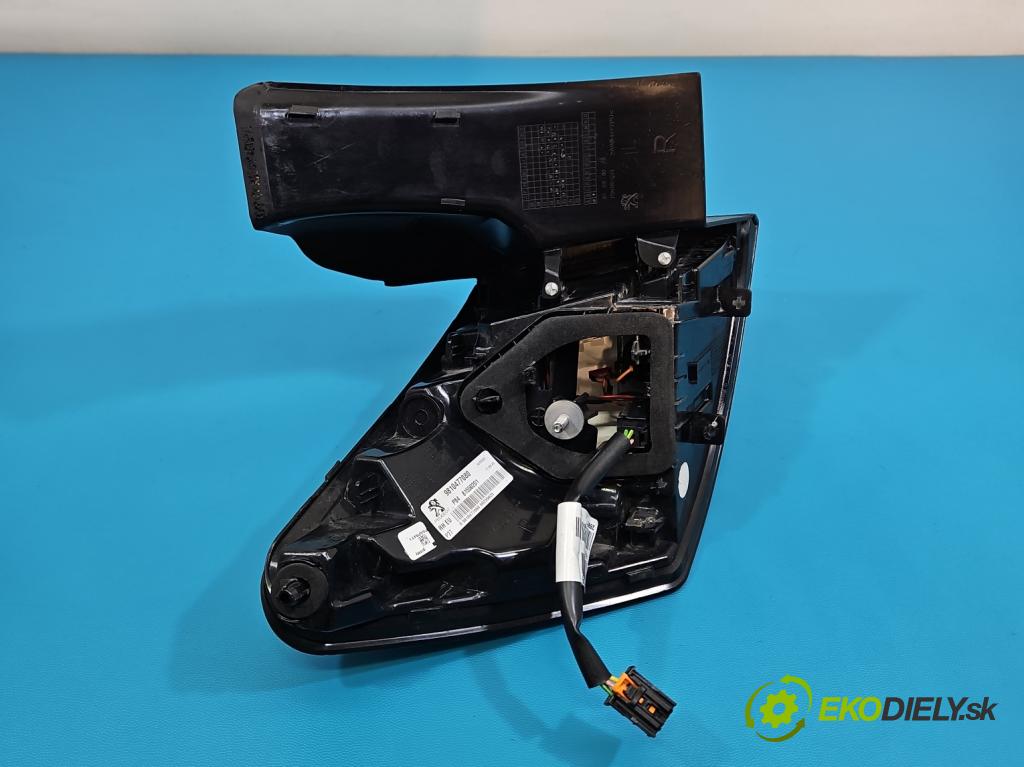 Peugeot 3008 II 2016-2023 1.5 hdi 131 HP automatic 96 kW 1499 cm3 5- svetlo / reflektor zadné pravé 9810477080 (Kľučka dverí ostatné)