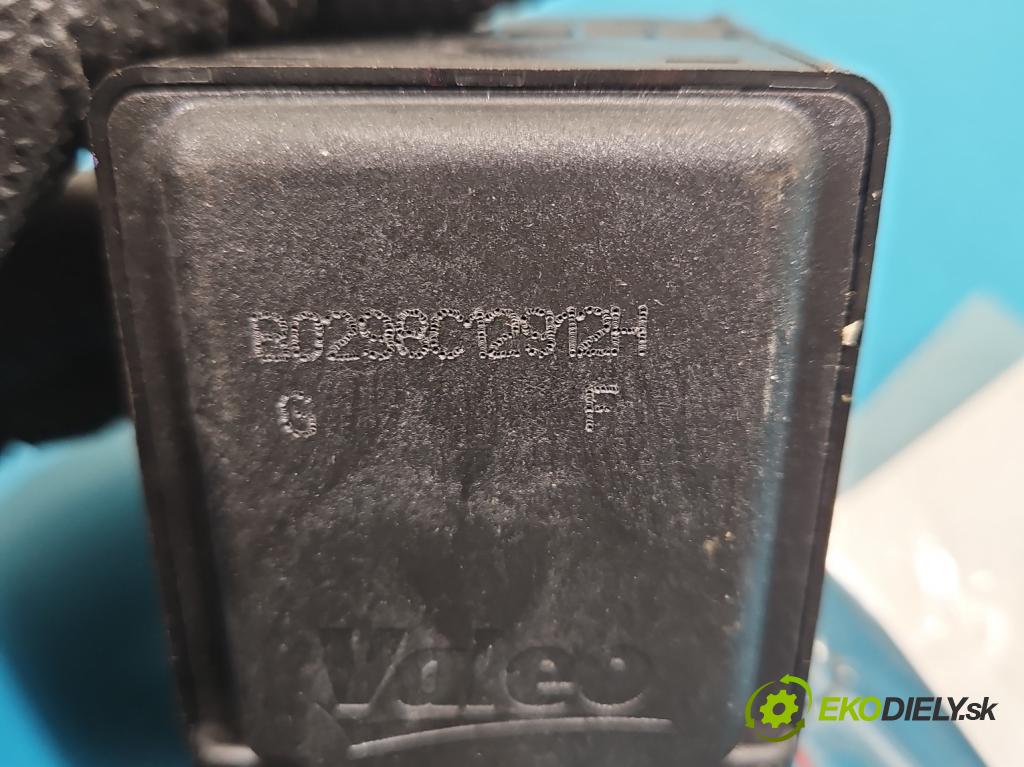 Renault Clio IV 2012-2020 1.2 16V 73 HP manual 54 kW 1149 cm3 5- Blokáda: řízení: 8200604932 (Riadenie ostatné)