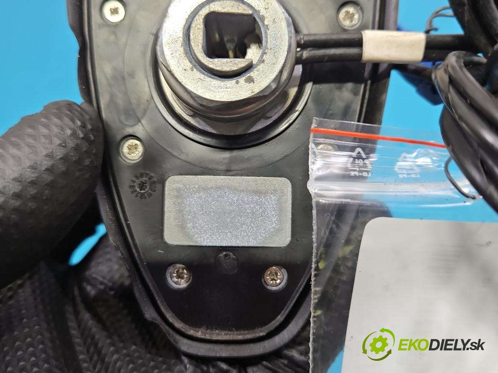 Renault Clio IV 2012-2020 1.2 16V 73 hp manual 54 kW 1149 cm3 5- Antena