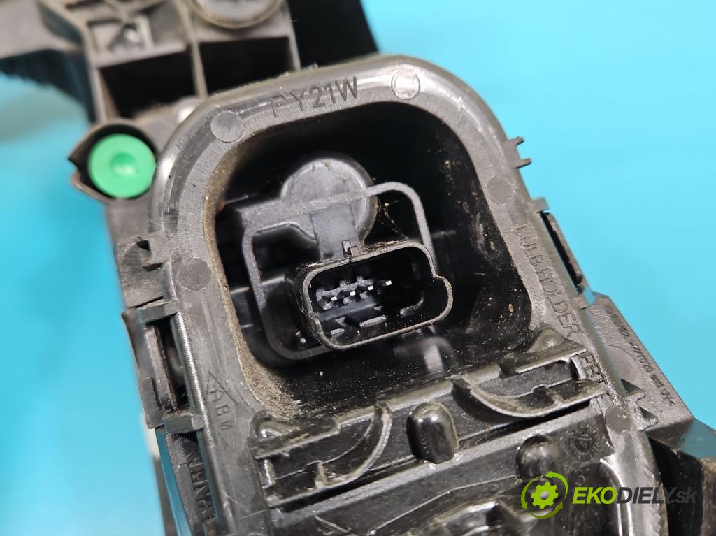 Renault Clio IV 2012-2020 1.2 16V 73 HP manual 54 kW 1149 cm3 5- svetlo / reflektor zadné ľavé 265554091R (Kľučka dverí ostatné)