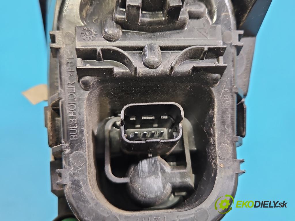 Renault Clio IV 2012-2020 1.2 16V 73 HP manual 54 kW 1149 cm3 5- svetlo / reflektor zadné pravé 265502631R (Kľučka dverí ostatné)