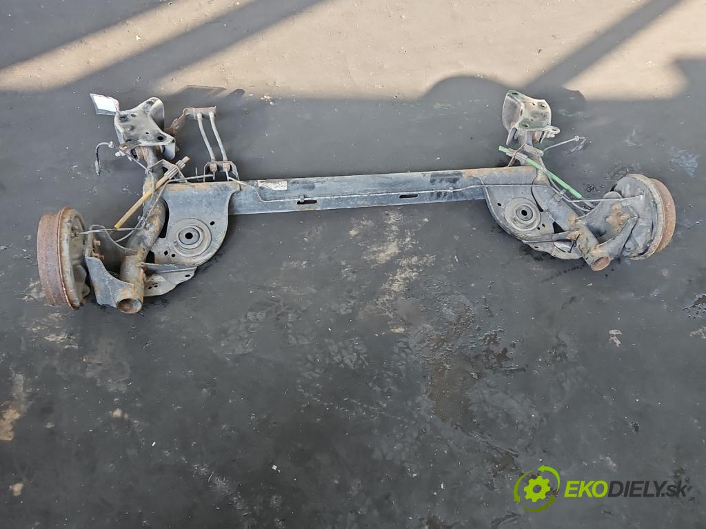 Renault Clio IV 2012-2020 1.2 16V 73 hp manual 54 kW 1149 cm3 5- zadní výztuha  (Zadní výztuha)