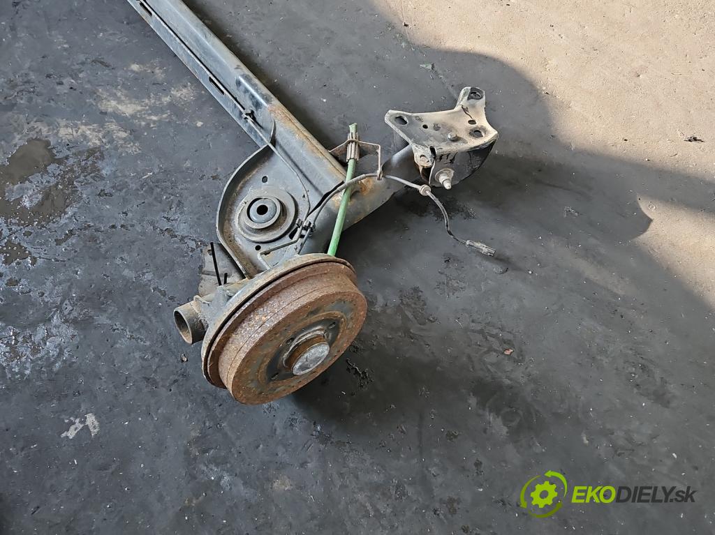 Renault Clio IV 2012-2020 1.2 16V 73 HP manual 54 kW 1149 cm3 5- zadna výstuha  (Výstuha zadná)