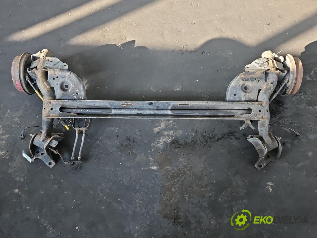 Renault Clio IV 2012-2020 1.2 16V 73 HP manual 54 kW 1149 cm3 5- zadna výstuha  (Výstuha zadná)