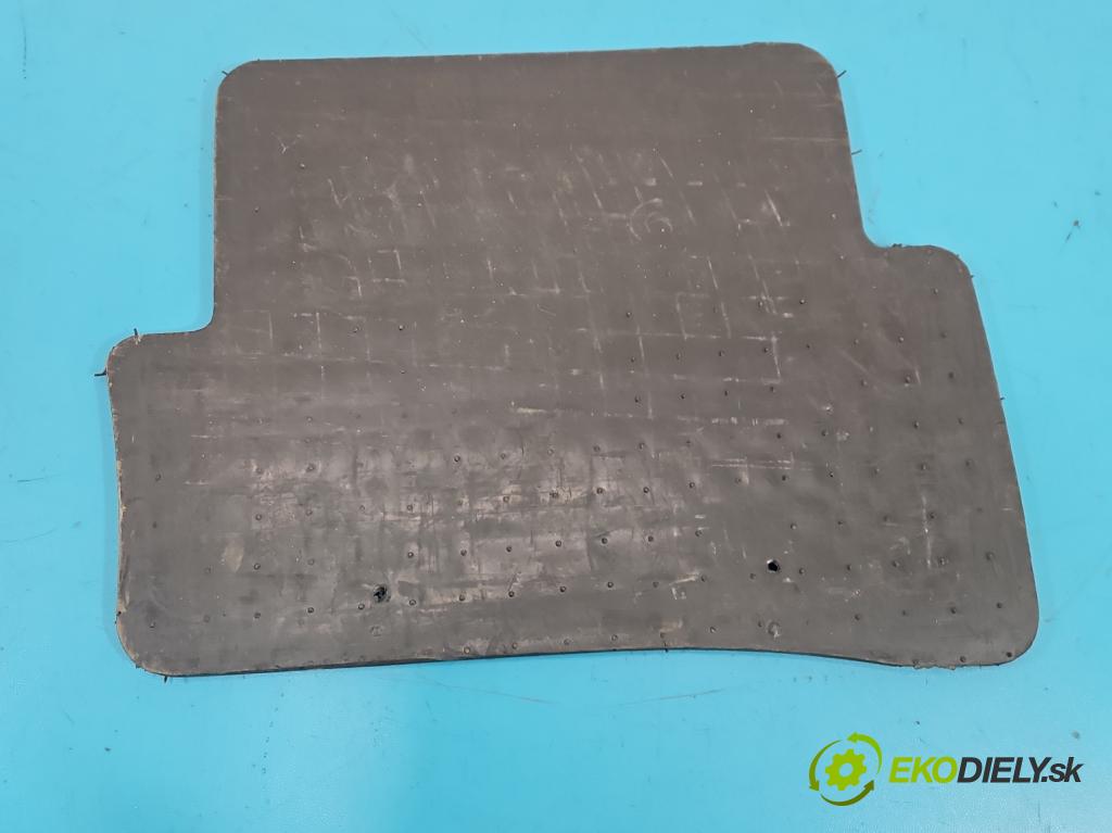 Renault Clio IV 2012-2020 1.2 16V 73 HP manual 54 kW 1149 cm3 5- Koberce: