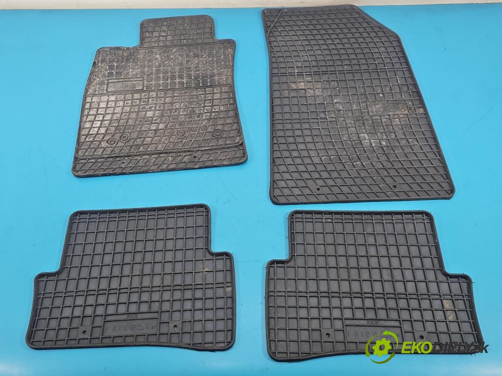 Renault Clio IV 2012-2020 1.2 16V 73 HP manual 54 kW 1149 cm3 5- Koberce: 