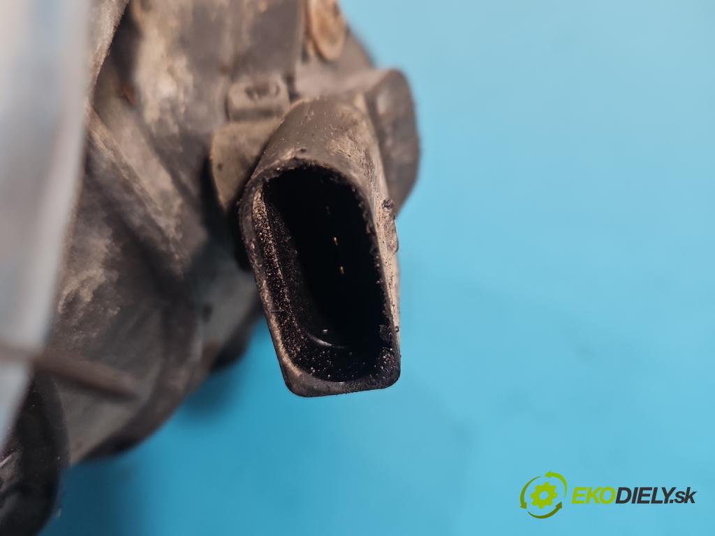 Seat Toledo II 1998-2004 1.9 tdi 110 HP manual 81 kW 1896 cm3 4- Intercooler  (Intercooler (chladič nasávaného vzduchu))