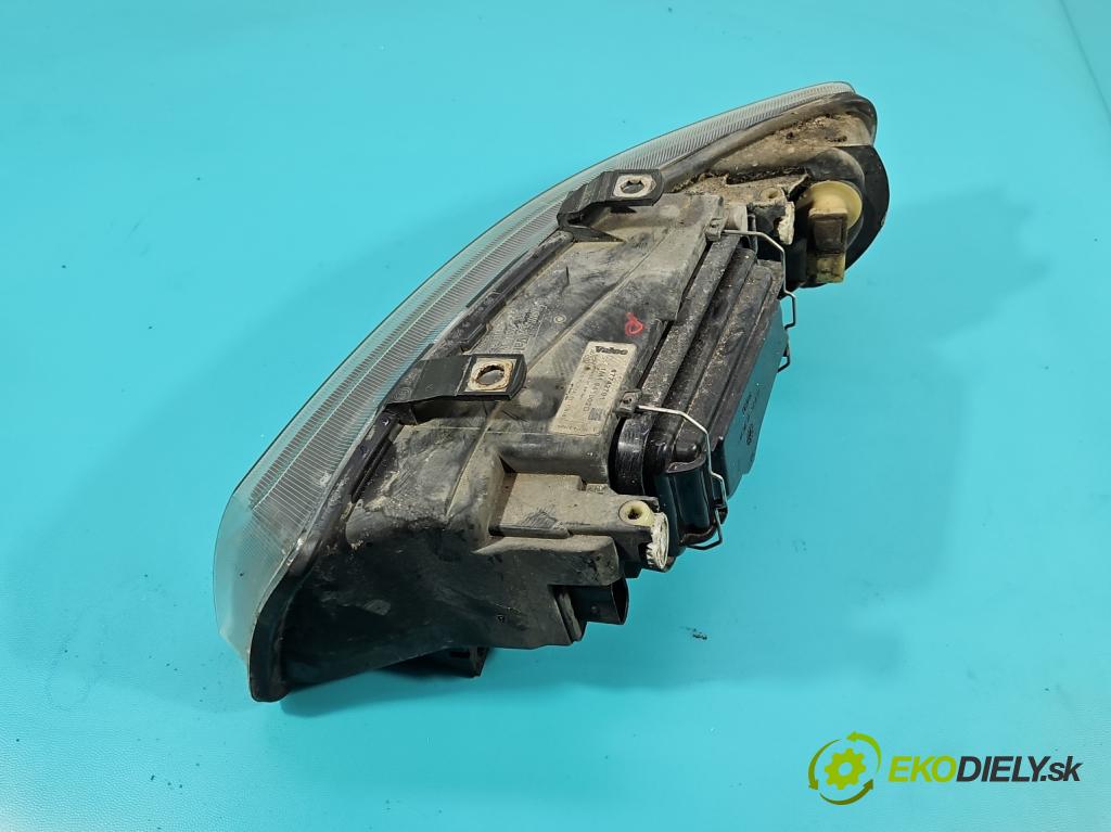 Seat Toledo II 1998-2004 1.9 tdi 110 HP manual 81 kW 1896 cm3 4- Reflektor: pravý 1M1941002D (Svetlo predné pravé)