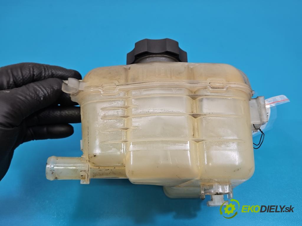 Opel Astra IV 2009-2015 1.7 cdti 125 HP manual 92 kW 1686 cm3 5- Nádrž: kompenzačné: 13256823