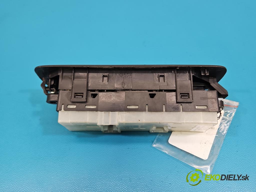 Nissan Qashqai I J10 2006-2013 1.6 16V 117 HP manual 86 kW 1598 cm3 5- prepínač okien spätných zrkadiel 25401 BB65B