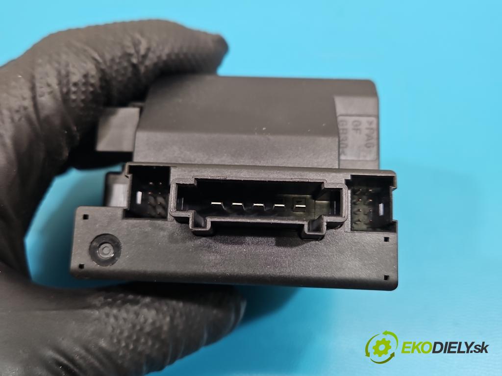 Mercedes B W245 2005-2011 2.0 CDI 109 HP manual 80 kW 1992 cm3 5- Spínačka 1695451108 (Spínacia skrinka)