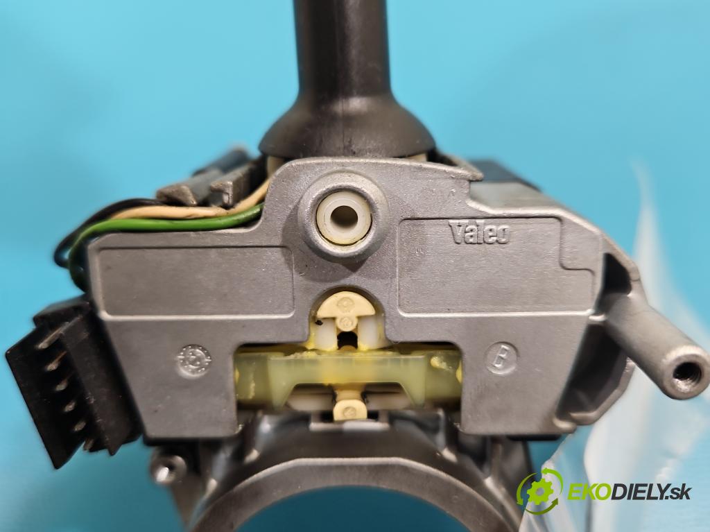 Mercedes B W245 2005-2011 2.0 CDI 109 HP manual 80 kW 1992 cm3 5- prepínač komplex: 281924 (Prepínacie páčky pod volantom)