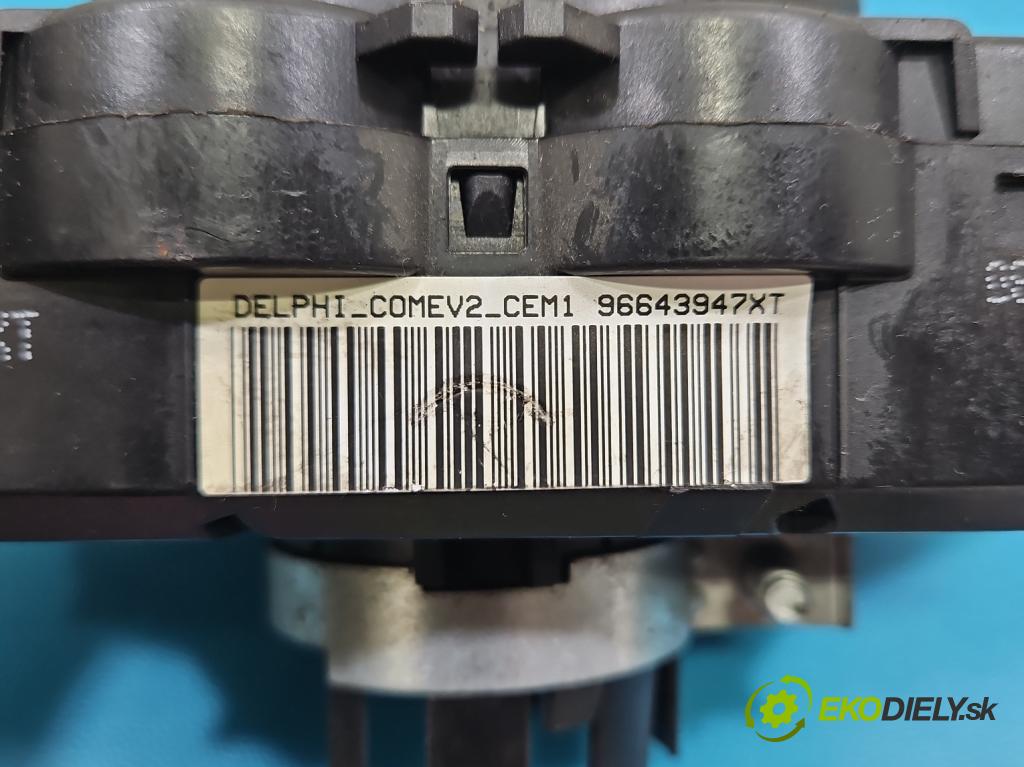 Peugeot 308 I 2007-2013 1.6 hdi 92 HP manual 68 kW 1560 cm3 5- prepínač komplex: 96643947XT (Prepínacie páčky pod volantom)