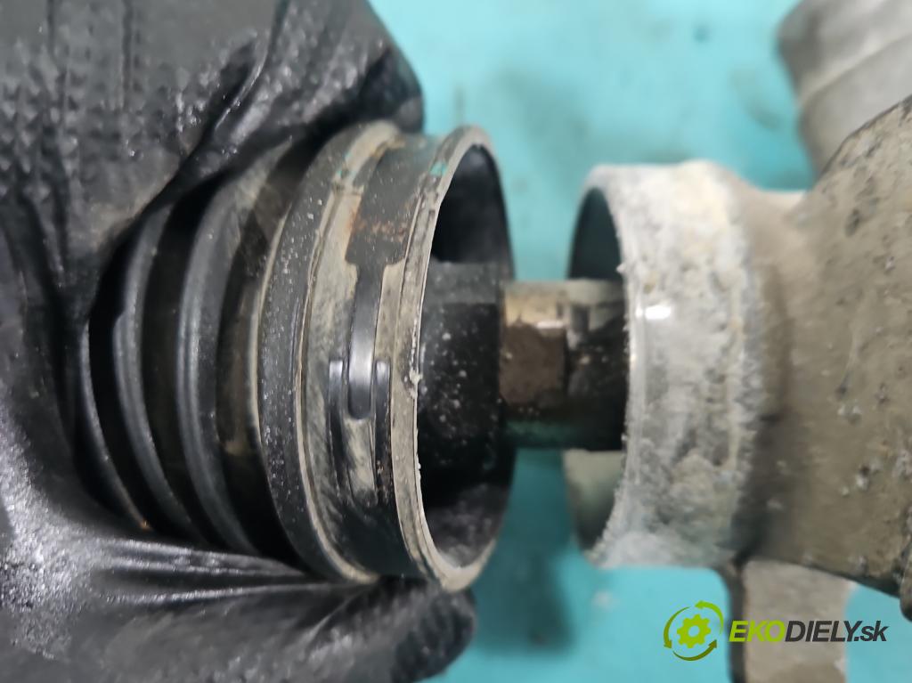 Toyota Auris I 2006-2013 2.0 D4D 126 HP manual 93 kW 1998 cm3 5- Ozubené kolo: volant