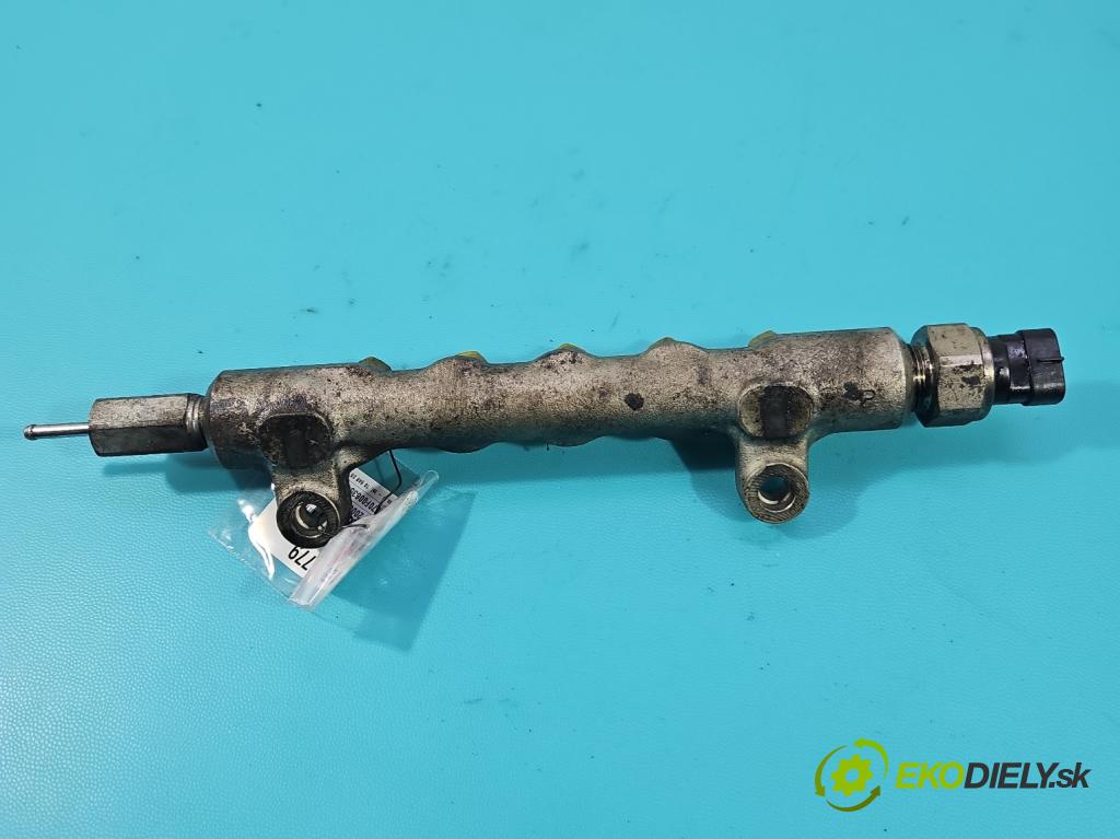 Toyota Auris I 2006-2013 2.0 D4D 126 HP manual 93 kW 1998 cm3 5- lišta vstrekovacia  (Vstrekovacia lišta)