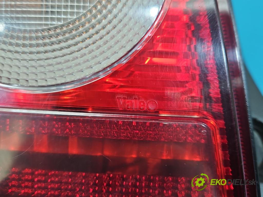 Nissan Micra K12 2003-2010 1.4 16V 88 hp manual 65 kW 1386 cm3 3- světlo zadní levé  (Klika dveří ostatní)