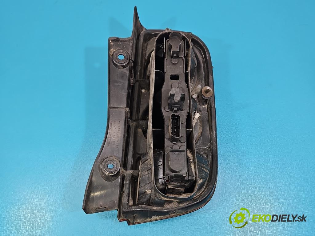 Nissan Micra K12 2003-2010 1.4 16V 88 hp manual 65 kW 1386 cm3 3- světlo zadní levé  (Klika dveří ostatní)