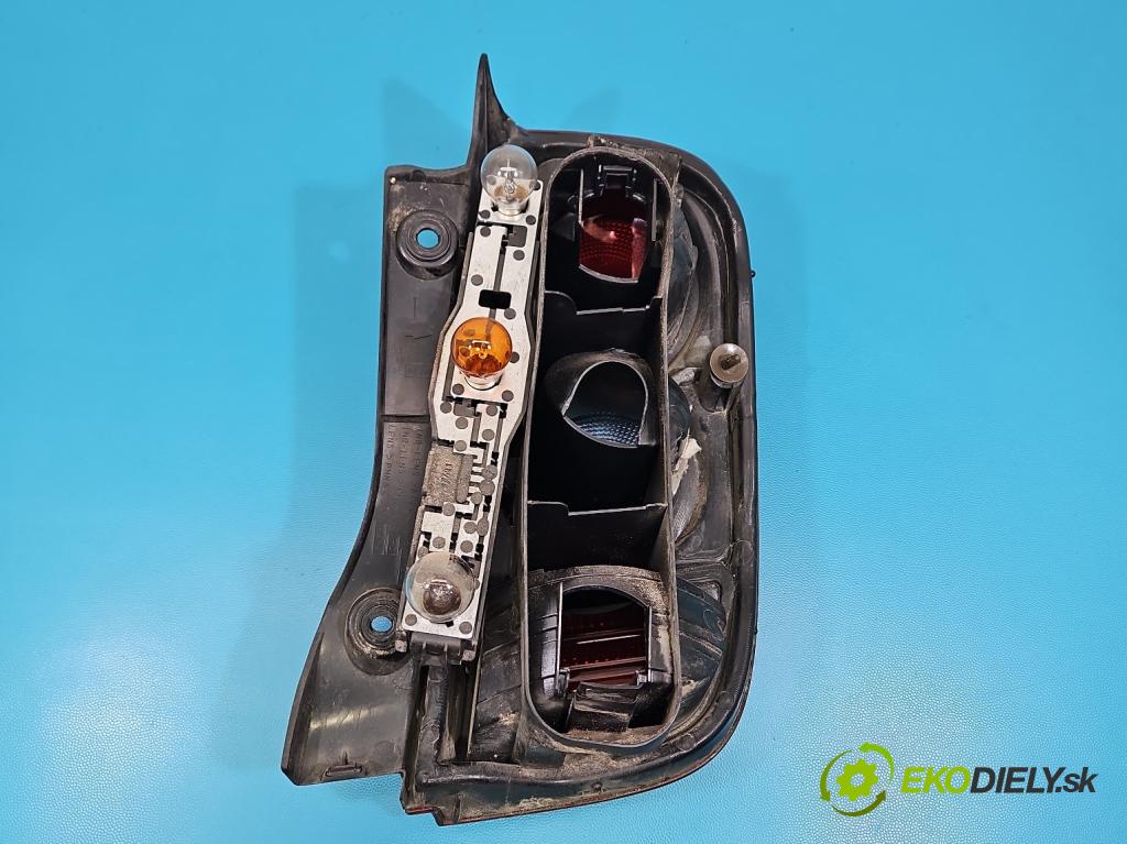 Nissan Micra K12 2003-2010 1.4 16V 88 hp manual 65 kW 1386 cm3 3- světlo zadní levé  (Klika dveří ostatní)