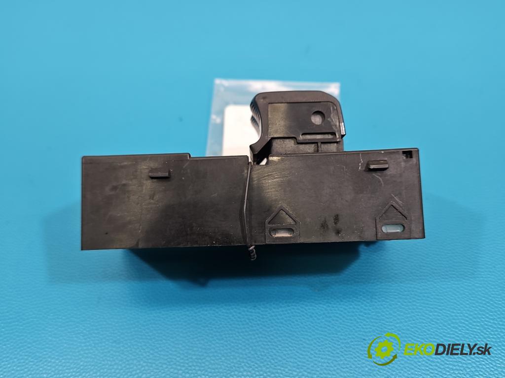 Nissan Micra K12 2003-2010 1.4 16V 88 hp manual 65 kW 1386 cm3 3- Přepínač oken zpětných zrcátek