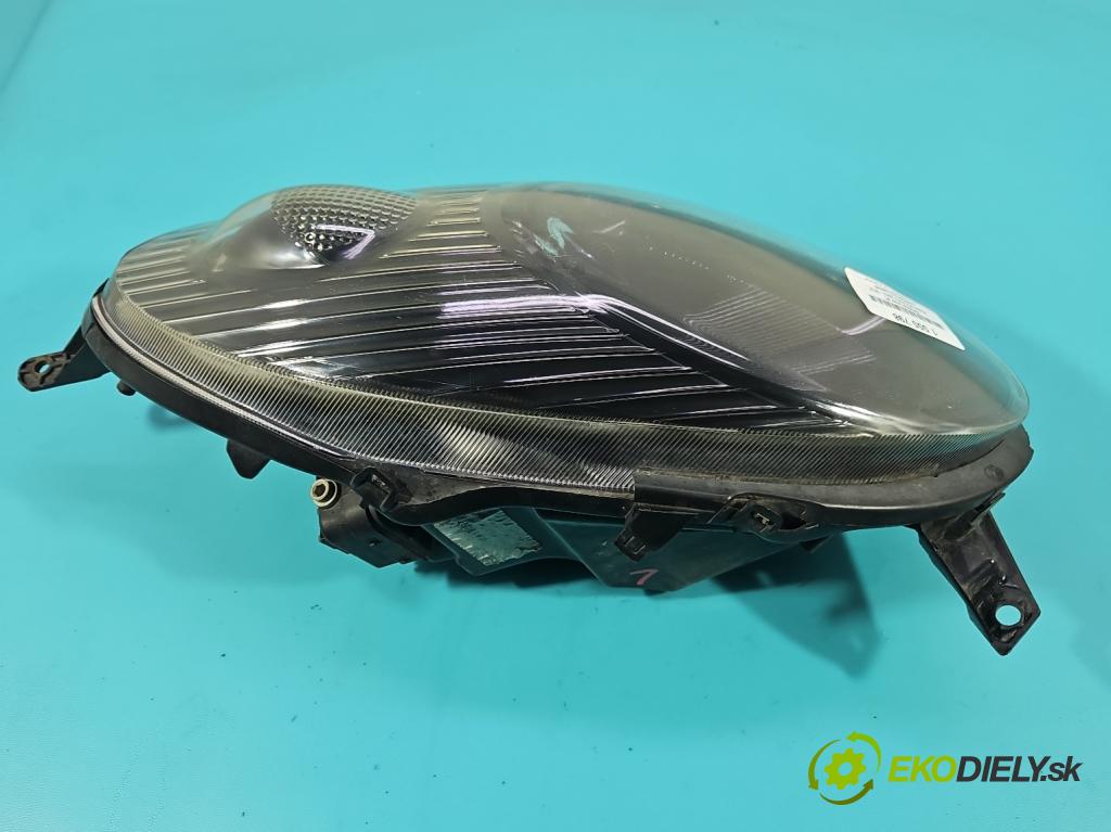 Nissan Micra K12 2003-2010 1.4 16V 88 HP manual 65 kW 1386 cm3 3- Reflektor: ľavý  (Kľučka dverí ostatné)