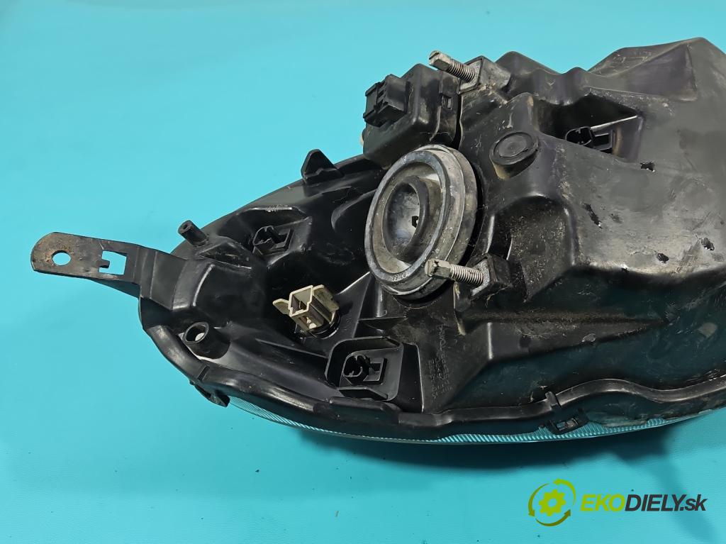 Nissan Micra K12 2003-2010 1.4 16V 88 HP manual 65 kW 1386 cm3 3- Reflektor: ľavý  (Kľučka dverí ostatné)