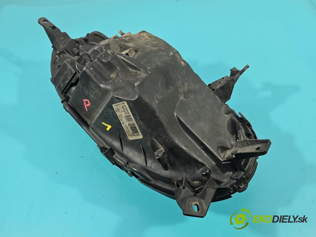 Nissan Micra K12 2003-2010 1.4 16V 88 hp manual 65 kW 1386 cm3 3- světlo pravý 26010AX705 (Pravé přední světlo)