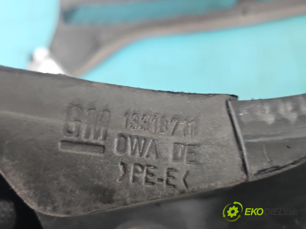 Opel Astra IV 2009-2015 1.7 cdti 125 HP manual 92 kW 1686 cm3 5- torpédo 13271940 (Torpédo (plast pod čelným sklom))