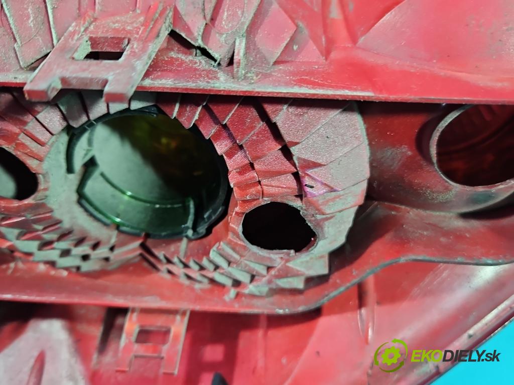 Peugeot 307 1.6 hdi 109 HP manual 80 kW 1560 cm3 5- svetlo / reflektor zadné ľavé 557686A (Kľučka dverí ostatné)