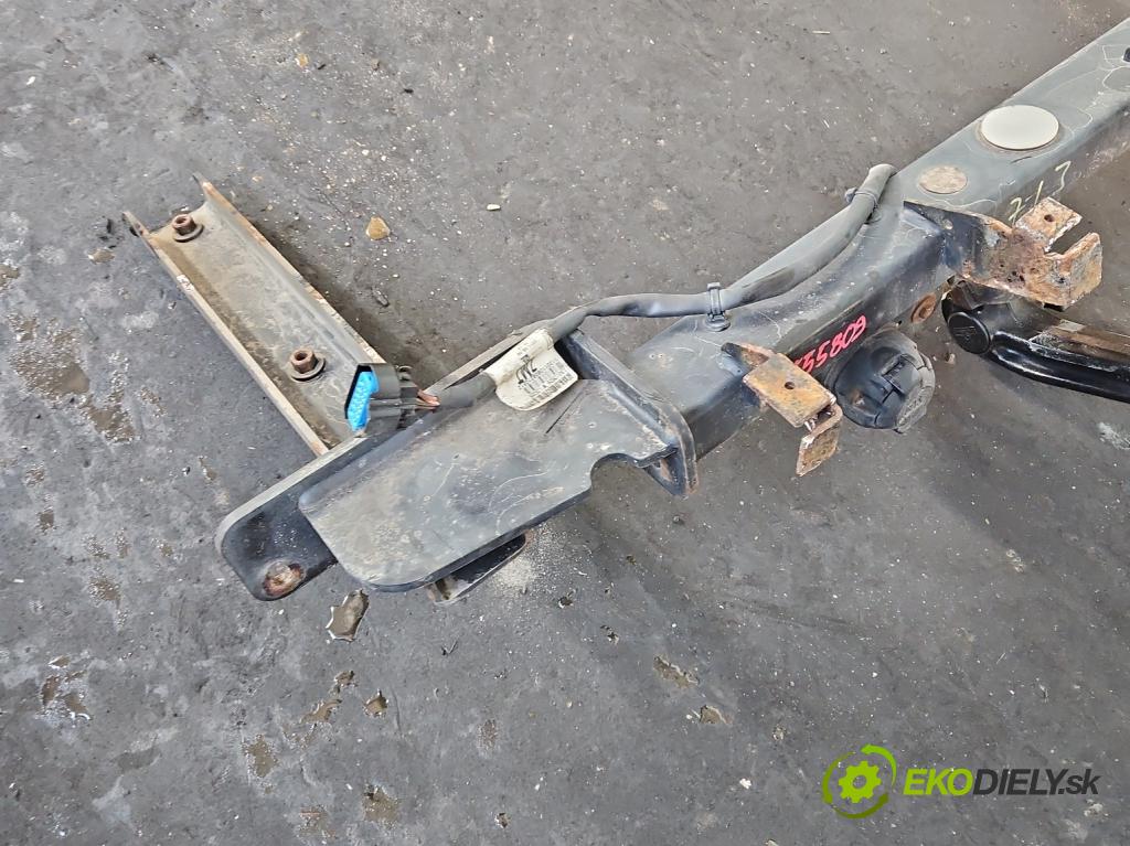 Opel Astra IV 2009-2015 1.7 cdti 125 HP manual 92 kW 1686 cm3 5- Hák: vlečení:  (Ťažné zariadenie)