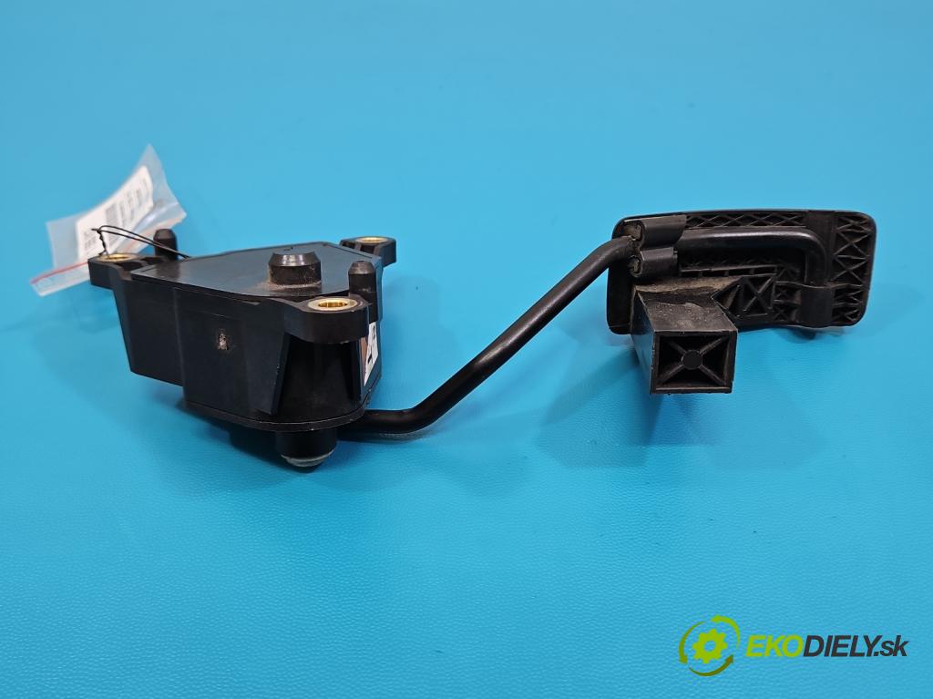 Nissan Qashqai I J10 2006-2013 1.6 16V 117 HP manual 86 kW 1598 cm3 5- pedal plyn potenciometr: