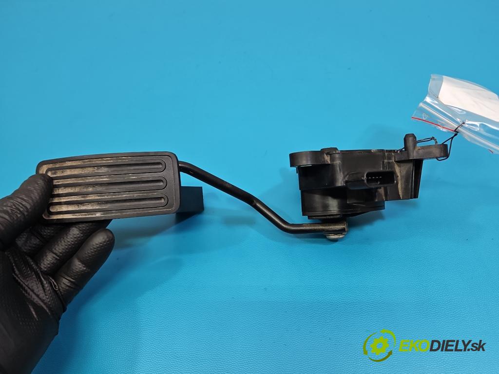 Nissan Qashqai I J10 2006-2013 1.6 16V 117 HP manual 86 kW 1598 cm3 5- pedal plyn potenciometr: