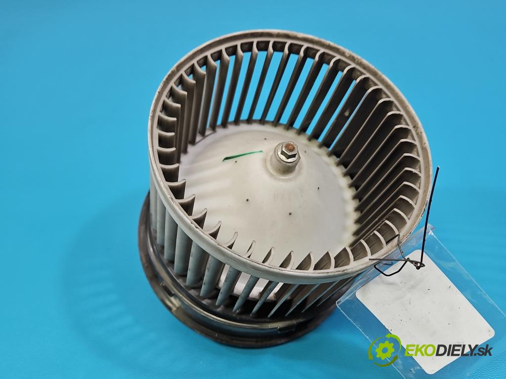 Nissan Qashqai I J10 2006-2013 1.6 16V 117 hp manual 86 kW 1598 cm3 5- ventilátor vzduchu