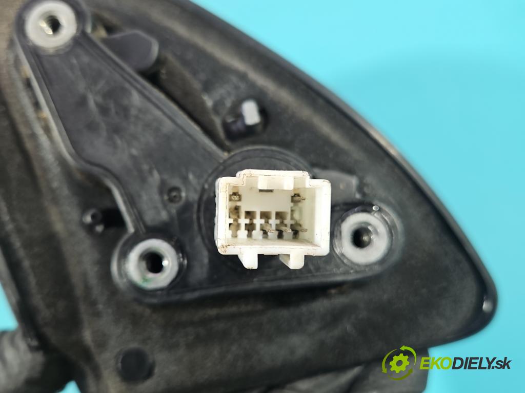 Mitsubishi Outlander I 2003-2006 2.0 16V 136 HP manual 100 kW 1997 cm3 5- zrkadlo ľavé  (Kľučka dverí ostatné)