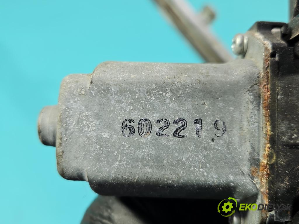 Mitsubishi Outlander I 2003-2006 2.0 16V 136 HP manual 100 kW 1997 cm3 5- mechanizmus okna predné pravý MR573886