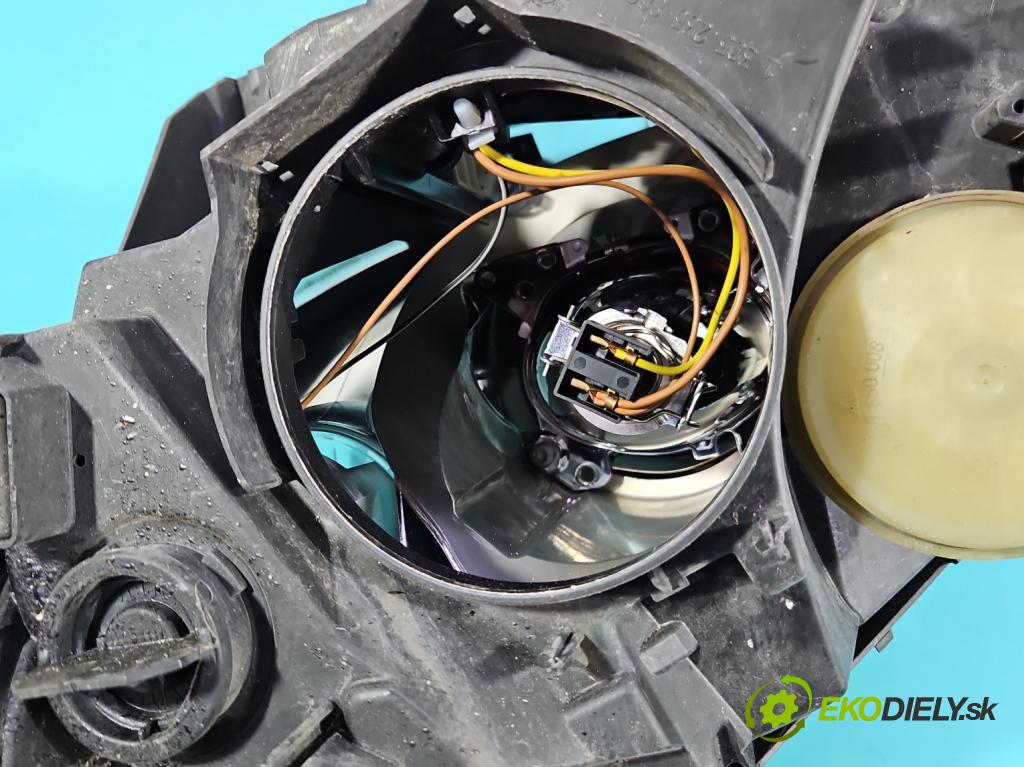 Mercedes B W245 2005-2011 2.0 CDI 109 HP manual 80 kW 1992 cm3 5- Reflektor: pravý 0301220202 (Svetlo predné pravé)