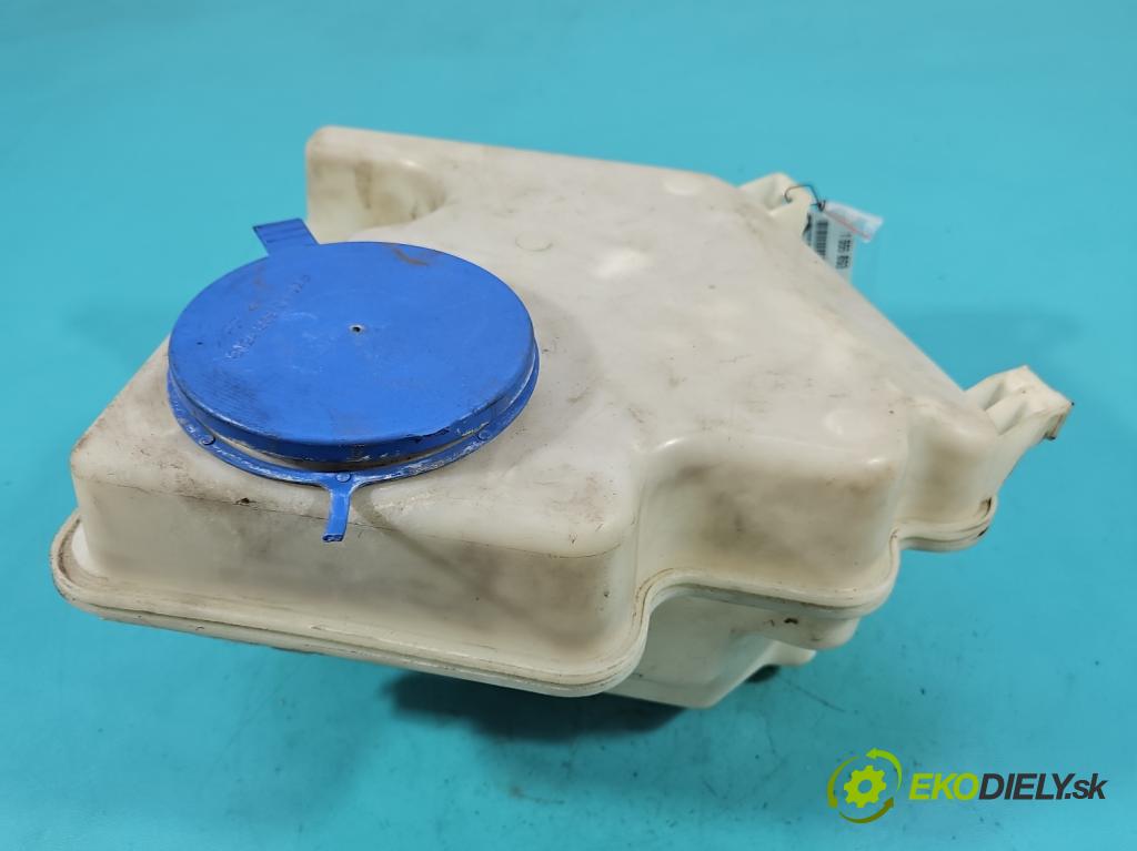 Mercedes B W245 2005-2011 2.0 CDI 109 HP manual 80 kW 1992 cm3 5- nádržka tekutina: ostrekovačov 1698690220