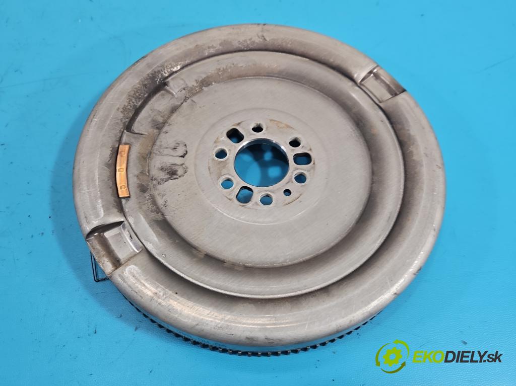 Skoda Kamiq 1.0 TSI 116 HP automatic 85 kW 999 cm3 5- koleso hojdačka: 04C105266H (Zotrvačník)