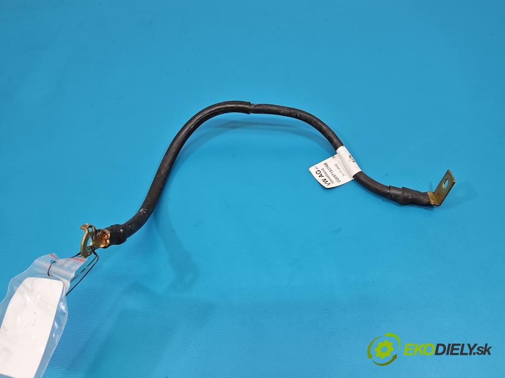 Skoda Kamiq 1.0 TSI 116 HP automatic 85 kW 999 cm3 5- Zväzok: akumulatora 2Q0971537AB