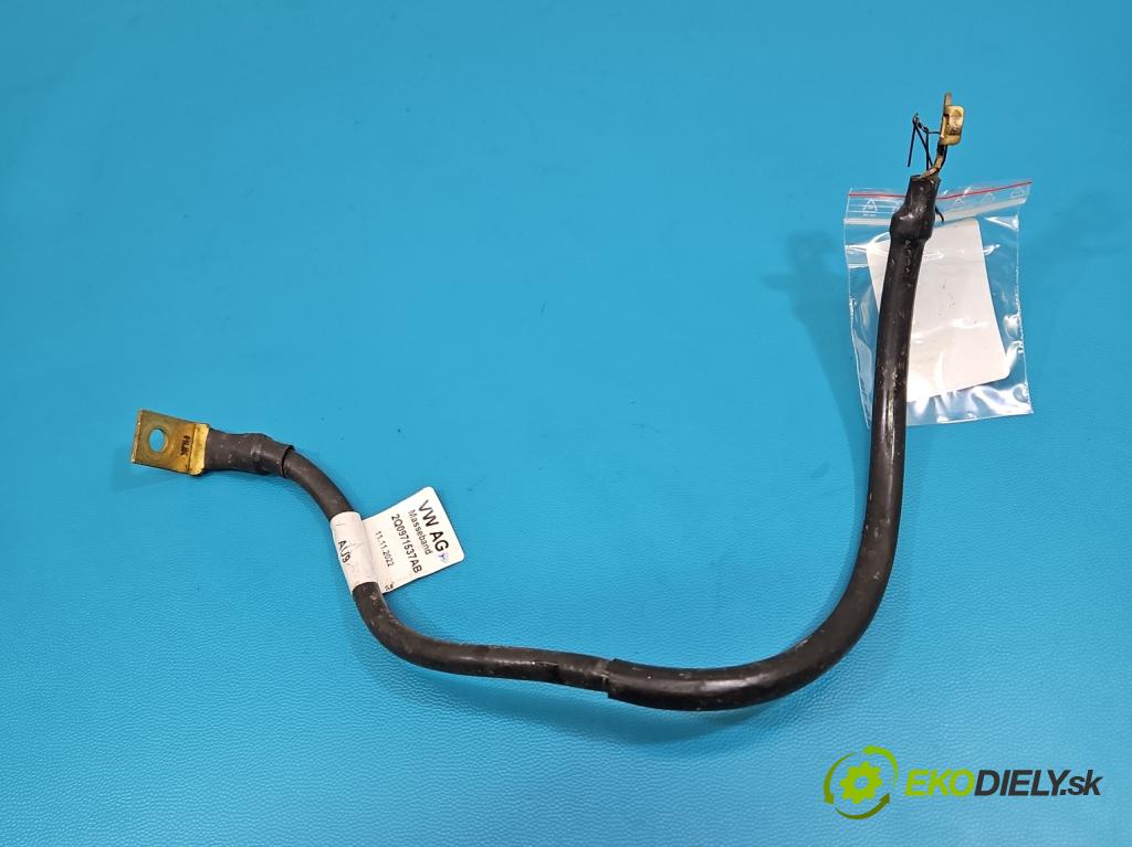 Skoda Kamiq 1.0 TSI 116 HP automatic 85 kW 999 cm3 5- Zväzok: akumulatora 2Q0971537AB