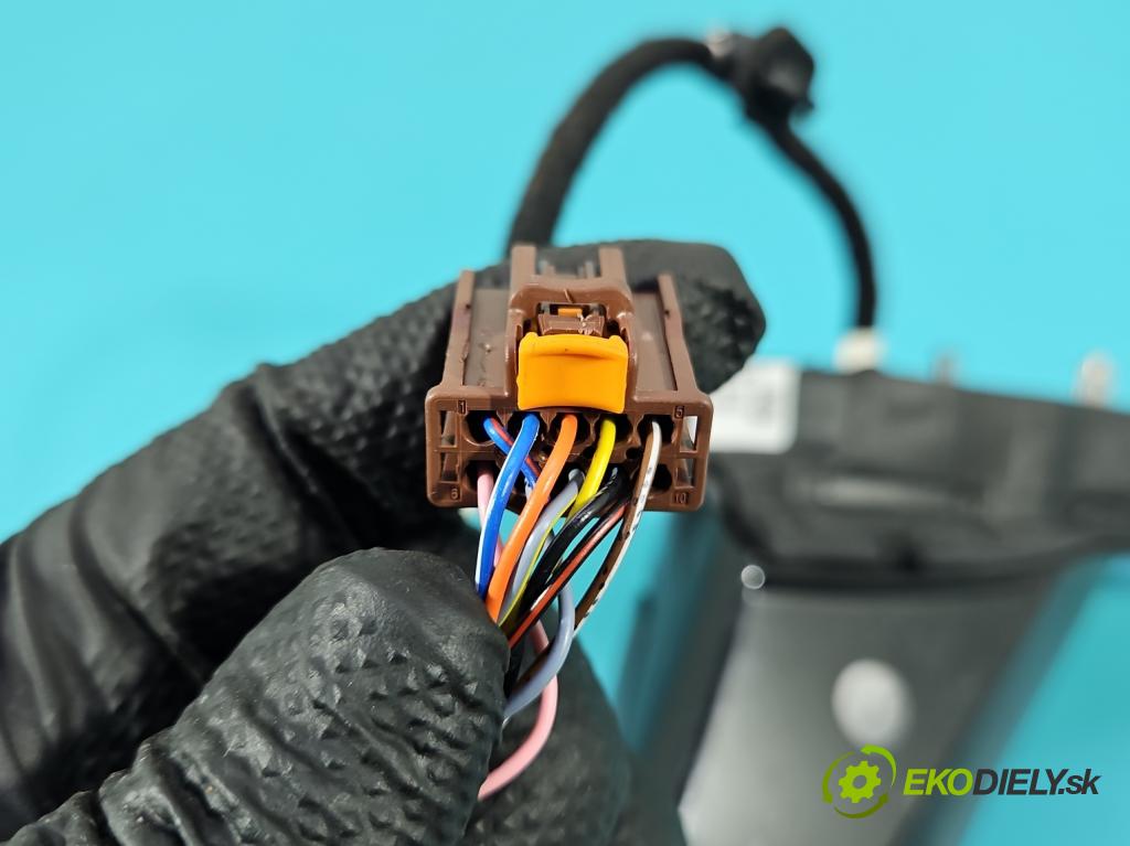 Peugeot 508 II 2018- 1.6 224hp automatic 165 kW 1598 cm3 5- zrkadlo ľavé  (Kľučka dverí ostatné)