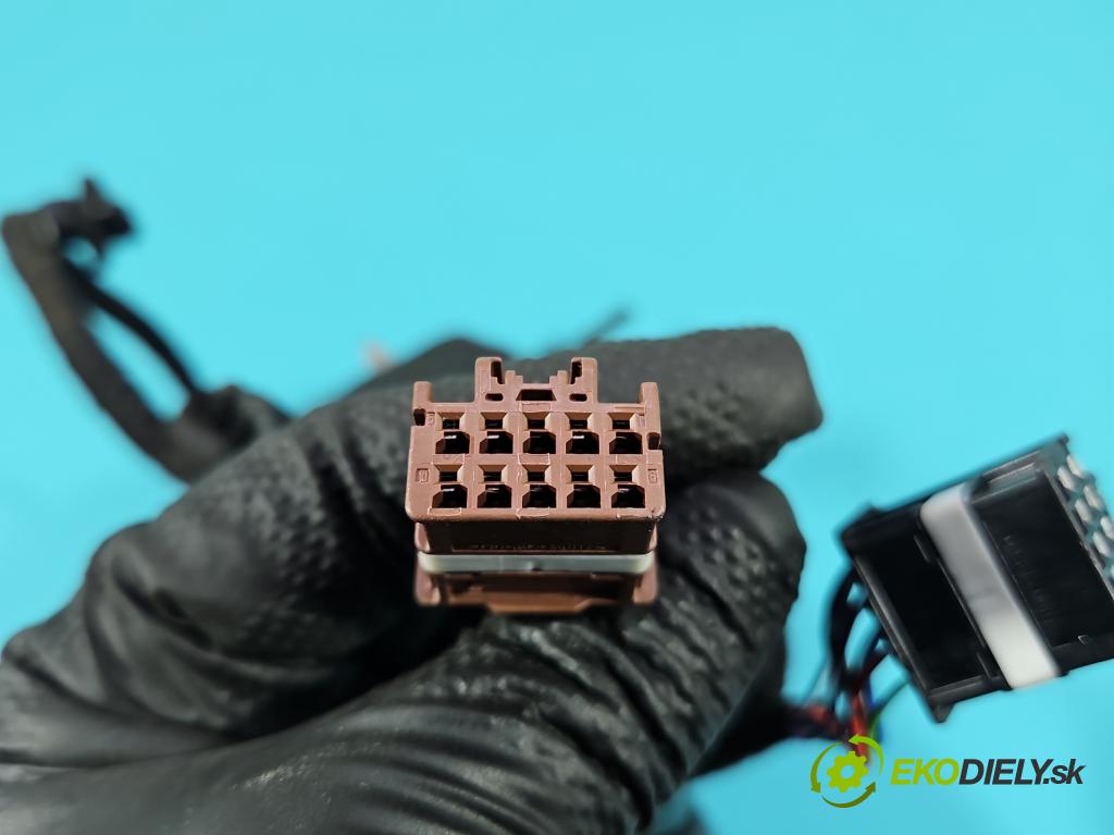 Peugeot 508 II 2018- 1.6 224hp automatic 165 kW 1598 cm3 5- zrkadlo ľavé  (Kľučka dverí ostatné)