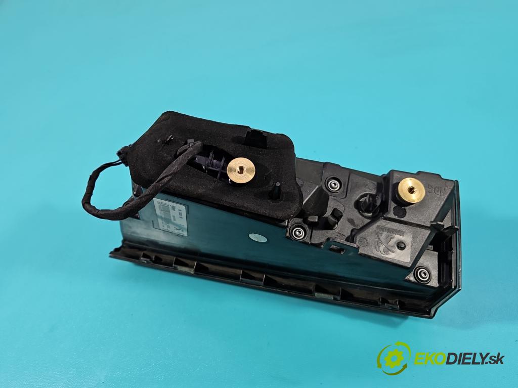 Peugeot 508 II 2018- 1.6 224 hp automatic 165 kW 1598 cm3 5- světlo zadní pravé 9813508180 (Klika dveří ostatní)