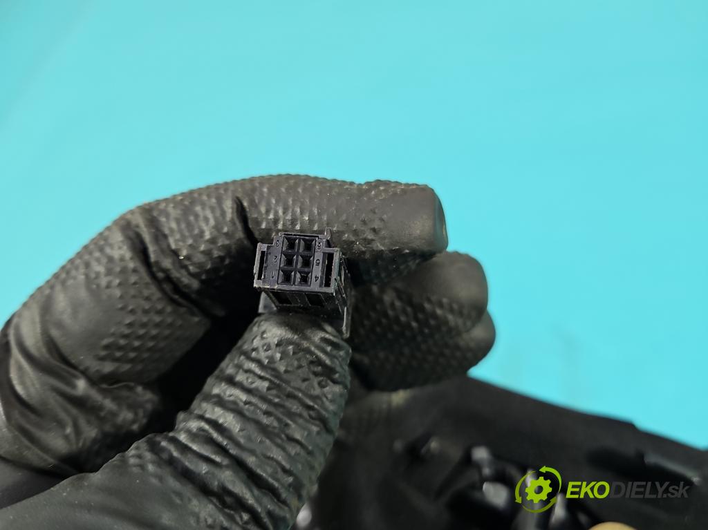 Peugeot 508 II 2018- 1.6 224 hp automatic 165 kW 1598 cm3 5- světlo zadní pravé 9813508180 (Klika dveří ostatní)