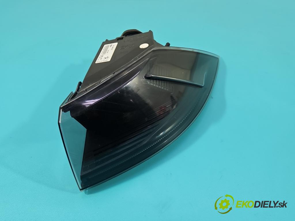 Peugeot 508 II 2018- 1.6 224 hp automatic 165 kW 1598 cm3 5- světlo zadní pravé 9813508480 (Klika dveří ostatní)