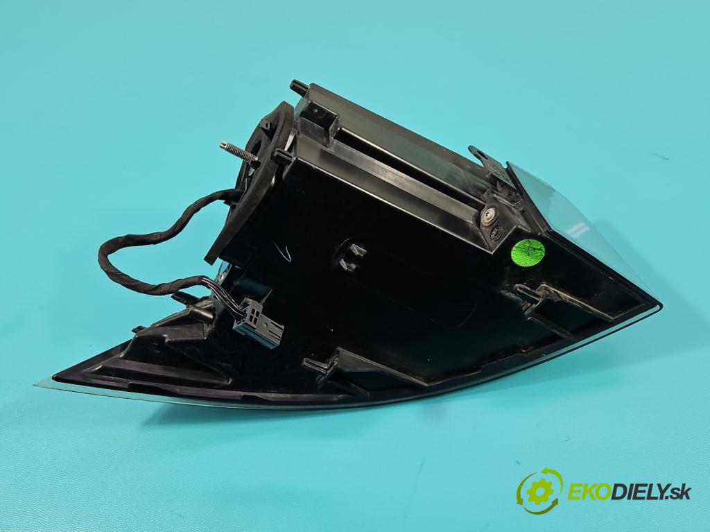 Peugeot 508 II 2018- 1.6 224 hp automatic 165 kW 1598 cm3 5- světlo zadní pravé 9813508480 (Klika dveří ostatní)